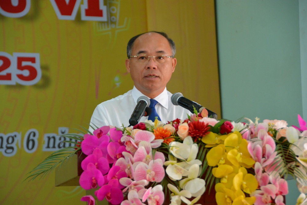 2-6 đại hội đảng bộ Thành Nhất (Anh Thái) phát biểu .JPG
